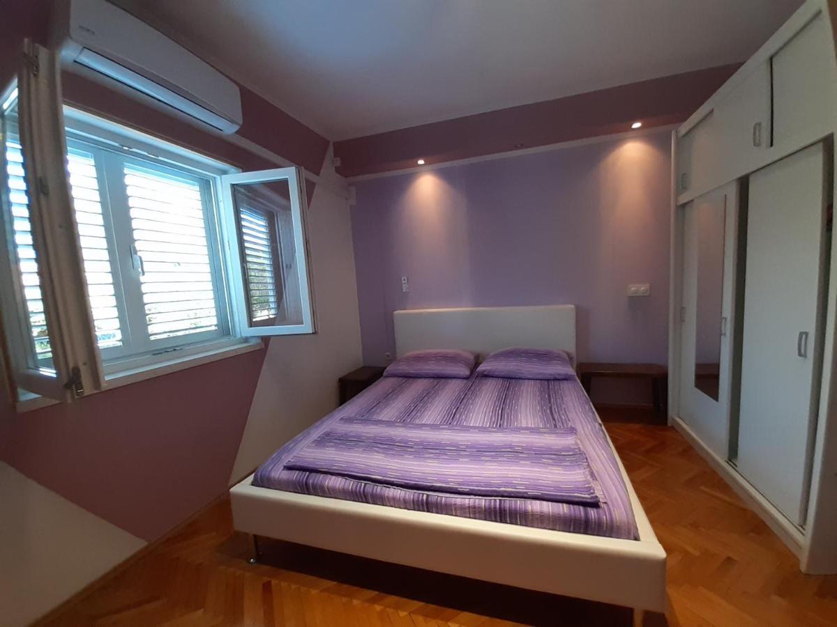 Apartments Cebalo - Ekonomija Korcula Town Bagian luar foto