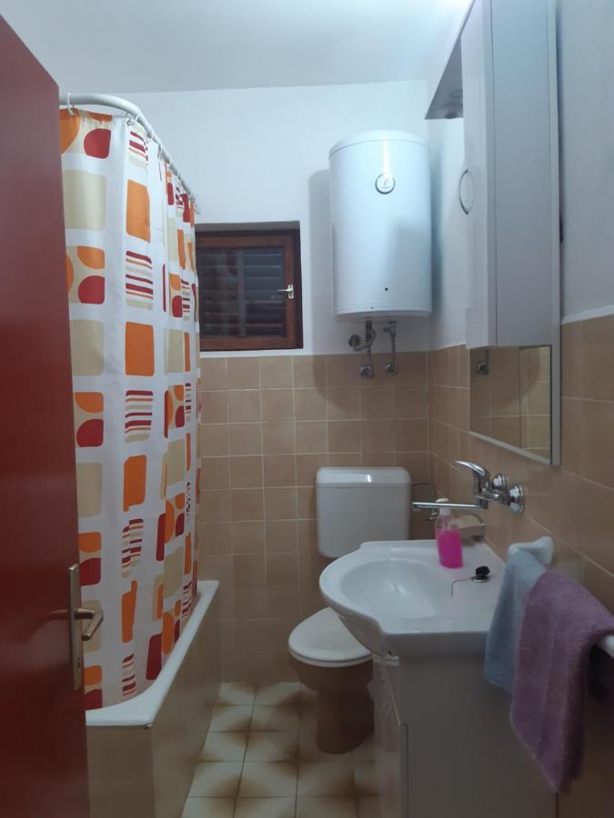 Apartments Cebalo - Ekonomija Korcula Town Bagian luar foto