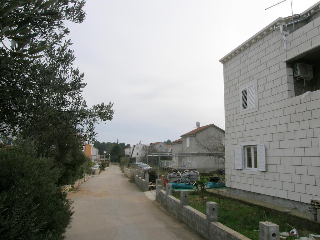 Apartments Cebalo - Ekonomija Korcula Town Bagian luar foto